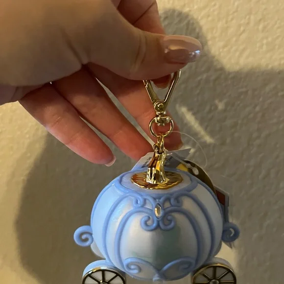 Bath & Body Works X Disney Princess CINDERELLA CARRIAGE Light-up Pocketbac Holde